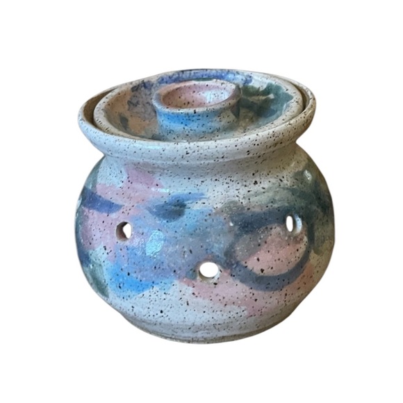 Studio Pottery Garlic Keeper Crock / Tea Light Holder - Picture 3 of 12